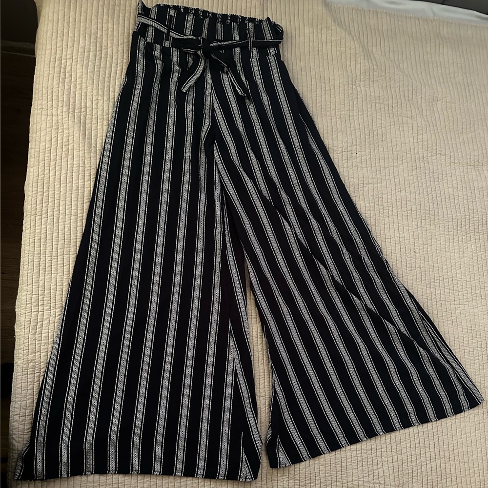 Navy & White Striped Paperbag Waist Wide Leg Pants w/ Belt | Women’s Large
